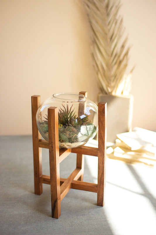 ROUND GLASS LANTERN ON A WOODEN BASE