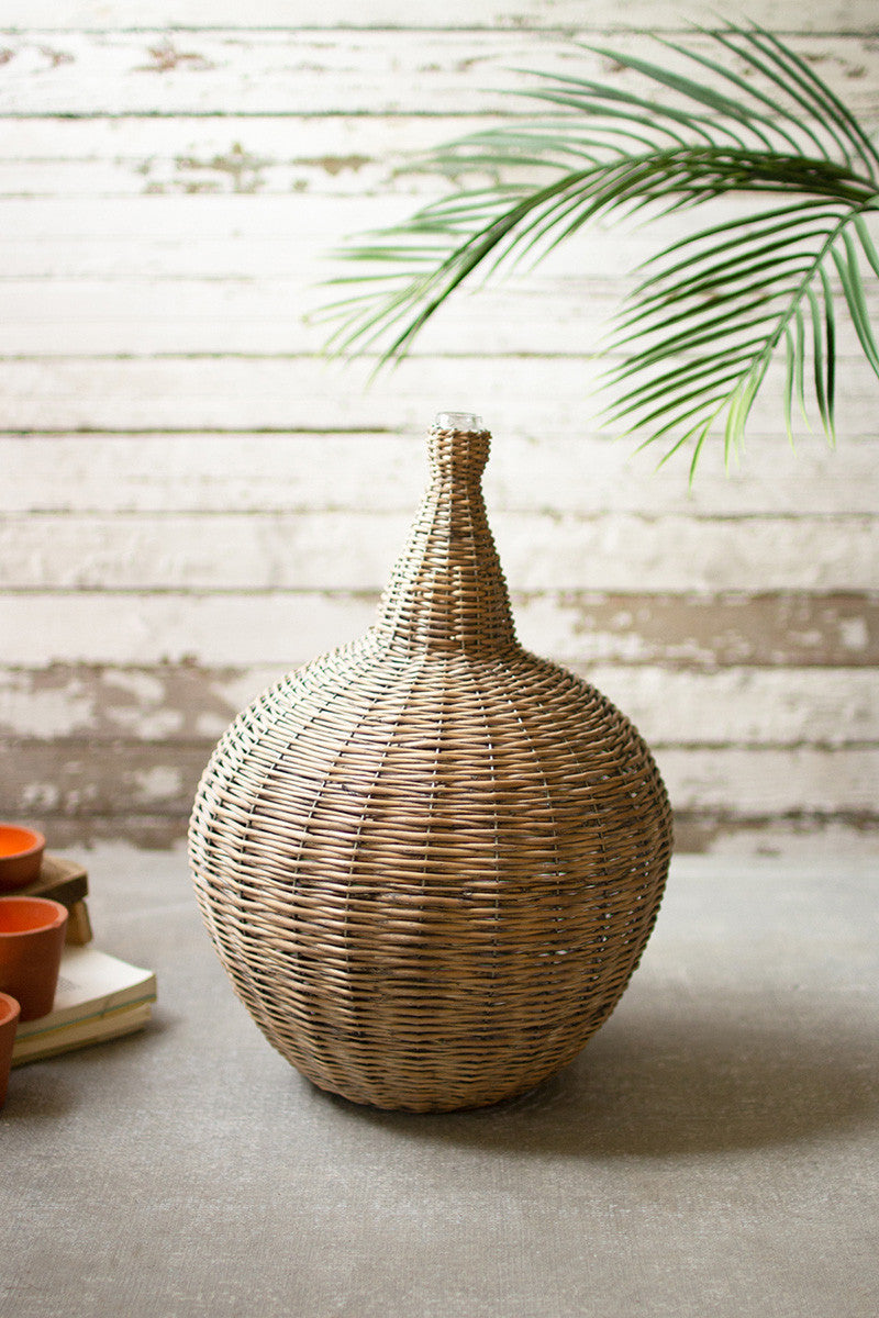 WICKER VASE WITH GLASS NECK